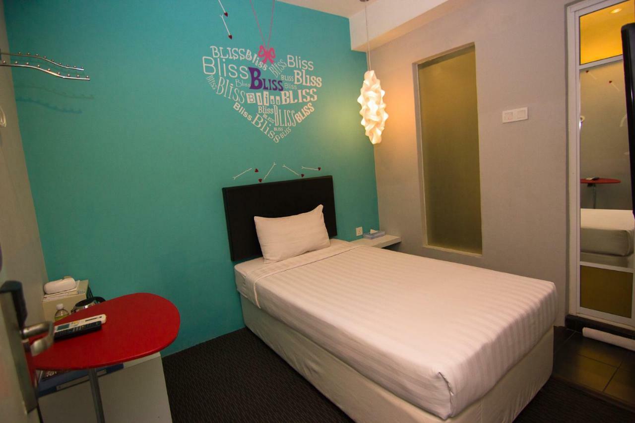 Bliss Boutique Hotel Johor Bahru Exterior foto